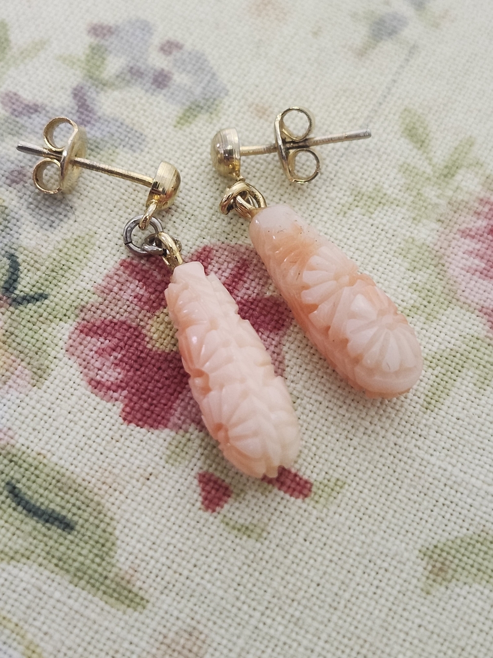 Delicate Pink Carved Teardrop Dangle Earrings - Women Jewelry